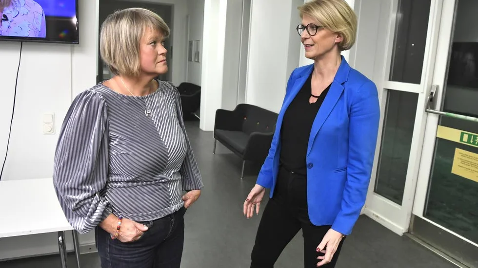 V och M gör rätt som använder sina mandat – som väljarna gett dem – för att driva igenom sina förslag.