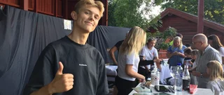 "Gnällspikar som inte tål musik och sång"