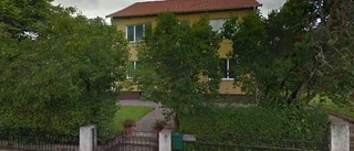 200 kvadratmeter stor äldre villa i Motala såld för 1 400 000 kronor