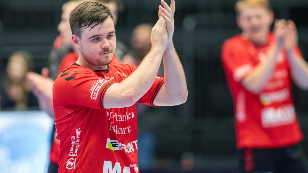 20-åriga mittnian Olle Österhall spelar vidare i Guif.