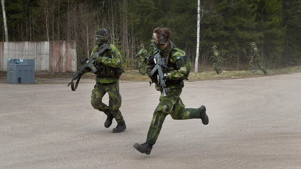 Fram till 2 april kommer militären öva i Tierp och Östhammar.