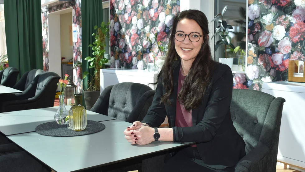 Anneli Rimås är vd på Björkbacken i Vimmerby. "Bokningsläget ser bra ut. Vi mäter oss mot 2019, alltså sommaren innan pandemin", säger hon.