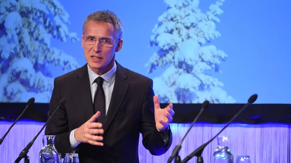 Folk och Försvar i Sälen. Okej att lyssna på Jens Stoltenberg, Natos generalsekreterare, men inget intresse för vad ryska sidan har att säga.