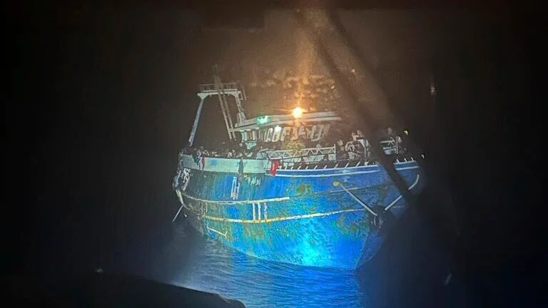 Uppemot 750 människor befaras ha befunnit sig ombord på den fiskebåt som nyligen sjönk utanför Greklands kust. Arkivbild.
