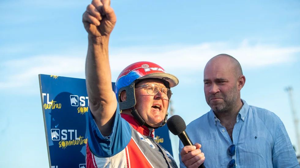 Roger Nilsson jublar efter storslam i V75. Tränarvinster med Barolo Gene (V75-2) och uppförstorat målfoto om segern mellan stallkamraterna Galant Ima och Burn Notice (V75-4).