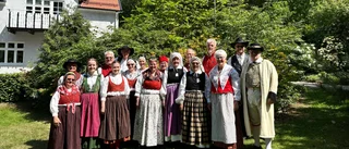 Sol och sång när Nationaldagen firades i Skolparken 