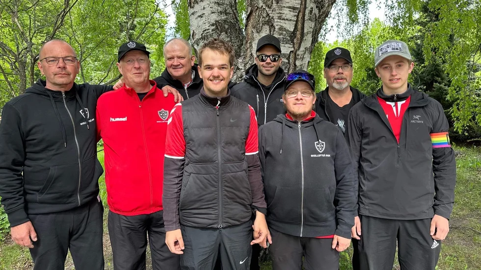 Det starka Skelleftelaget. Från vänster: Tommy Bertelson, Hans Karlsson, Jan-Olov Lindvall, Dennis Johansson Vaara, Roger Henriksson. Framme: Mille Dybro, Lukas Oja, Noel Stenman.