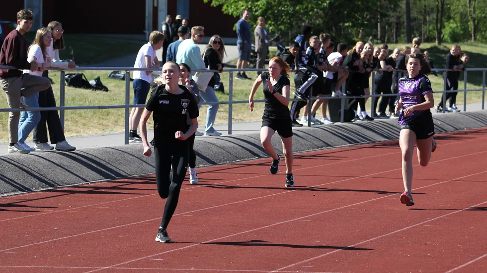 Ludvigsborgsskolans Alice Elb vann 100 meter för tjejer i årskurs 7 på tiden 13,22 sekunder när kommunmästerskapet i friidrott avgjordes i tisdags.