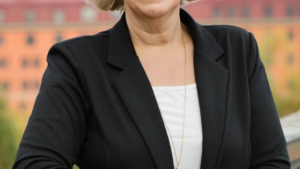 
Maria Rotzén Östlund smittskyddsläkare på region Stockholm tror att den nya virusvarianten Omikron kommer komma till region Stockholm.

