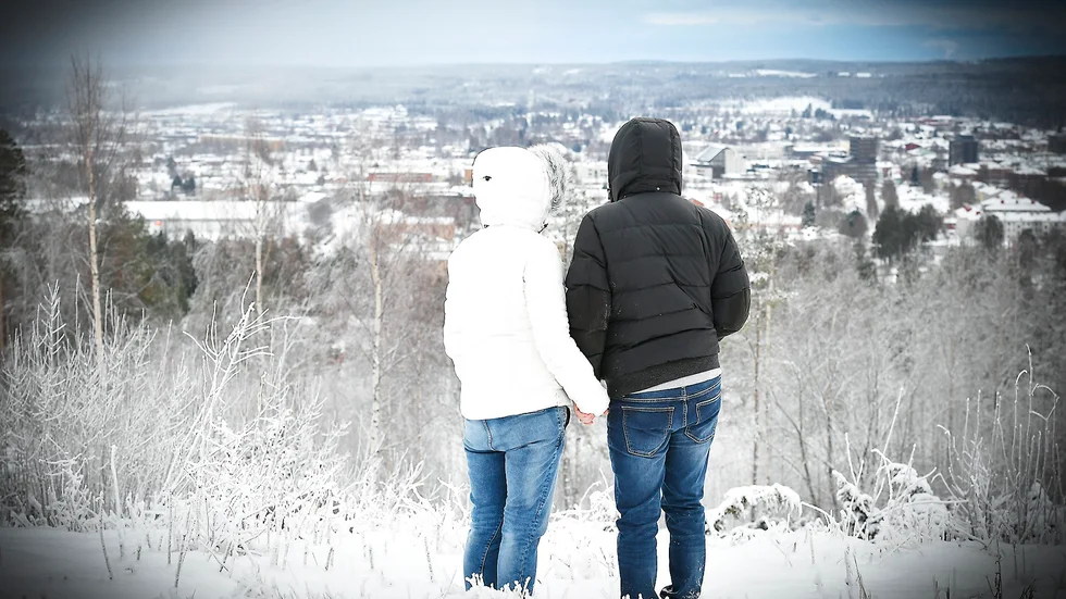 Talar ut. Föräldrarna till den flicka som utsattes för sexualbrott av en pojke i Skellefteå AIK berättar i dag hur de upplever situationen. Och det obefintliga stöd de har fått från klubben. Foto: Jeanette Lövgren.