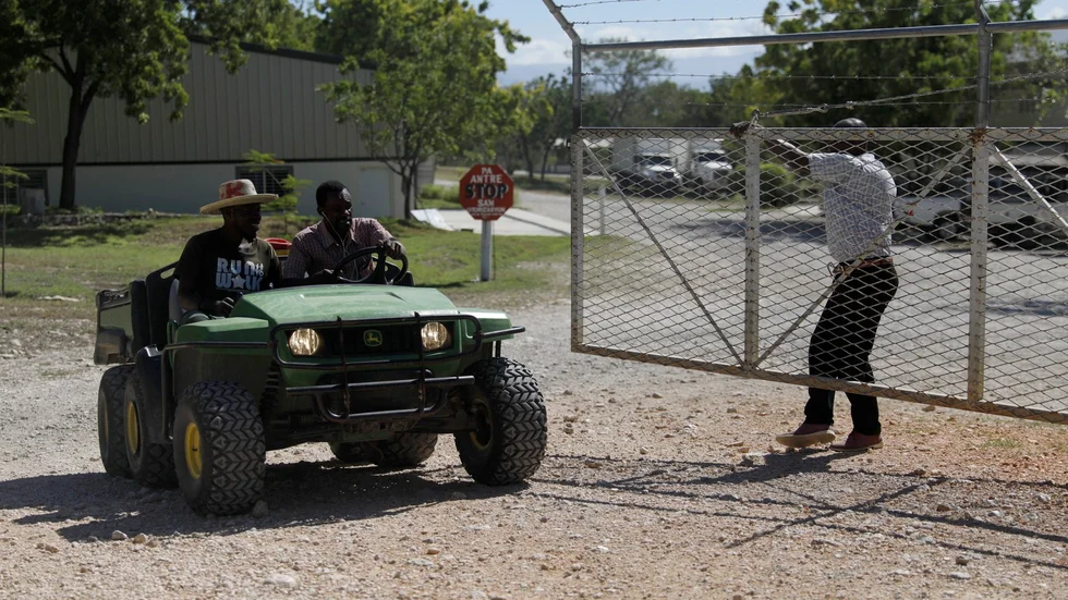 Den USA -baserade kristna grupp som den de kidnappade nordamerikanska missionärerna ingick i har en bas norr om Haitis huvudstad Port-au-Prince. Nu har samtliga i gisslan släppts, enligt haitisk polis. Arkivbild.