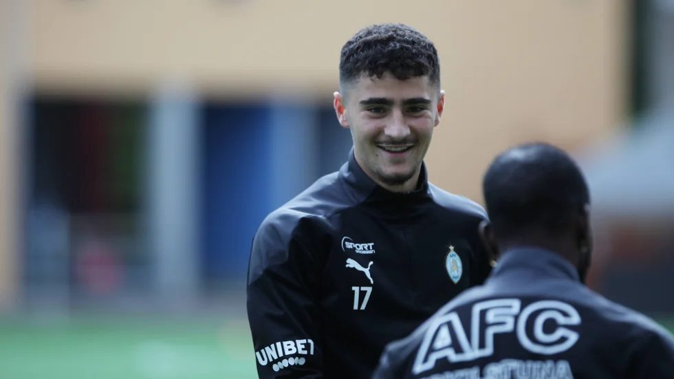 Under onsdagen blev det klart att mittfältaren Ismet Lushaku lämnar AFC.