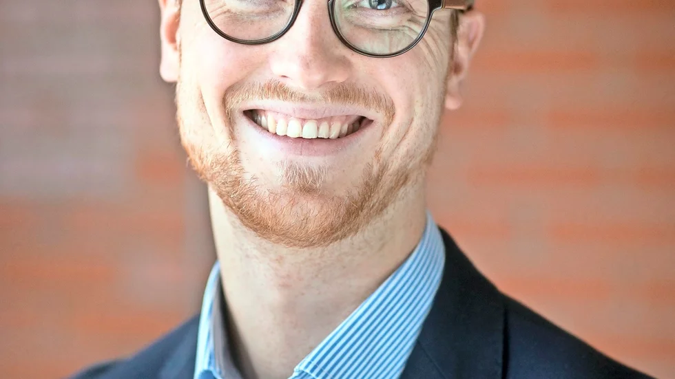 S var emot. Andreas Löwenhöök, Moderaterna, fick mothugg i fullmäktige då han yrkade på att samla mer pengar i kommunens lador. Foto: Paulina Holmgren.