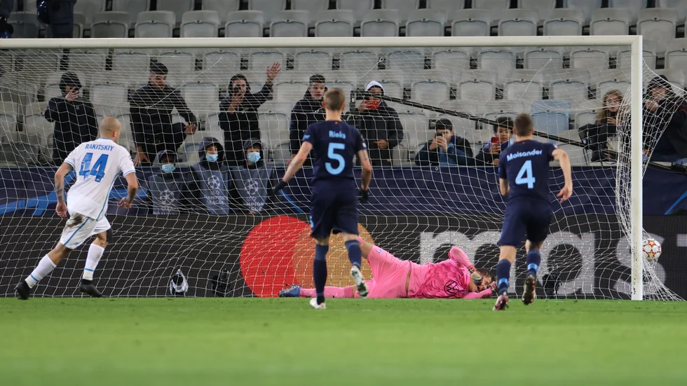 Zenits Jaroslav Rakitskyj gjorde mål på straff mot Malmös Johan Dahlin.