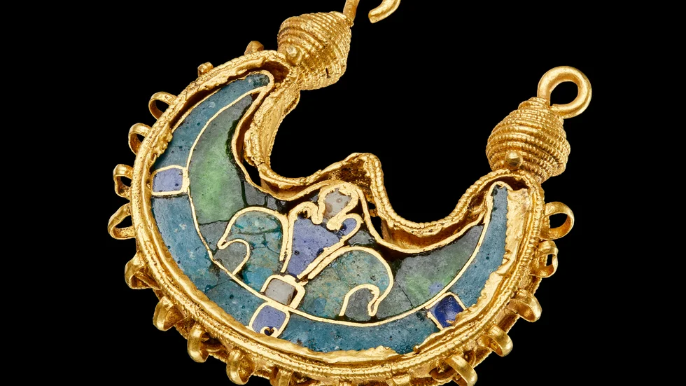 Guldörhänget ställs ut på vikingautställningen på Nationalmuseet i Köpenhamn.