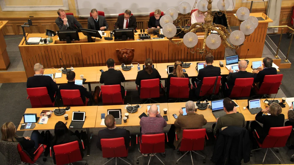 När Linköpings kommunfullmäktige sammanträdde under tisdagen klubbades en helt ny klimat- och energiplan. Huruvida målsättningen i planen var tillräckligt ambitiös rådde det delade meningar om.