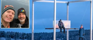 Hemlig konstnär iscensätter sin egen begravning • Dramatisk performance utlovas • Kallar sig "Den svarte riddaren"