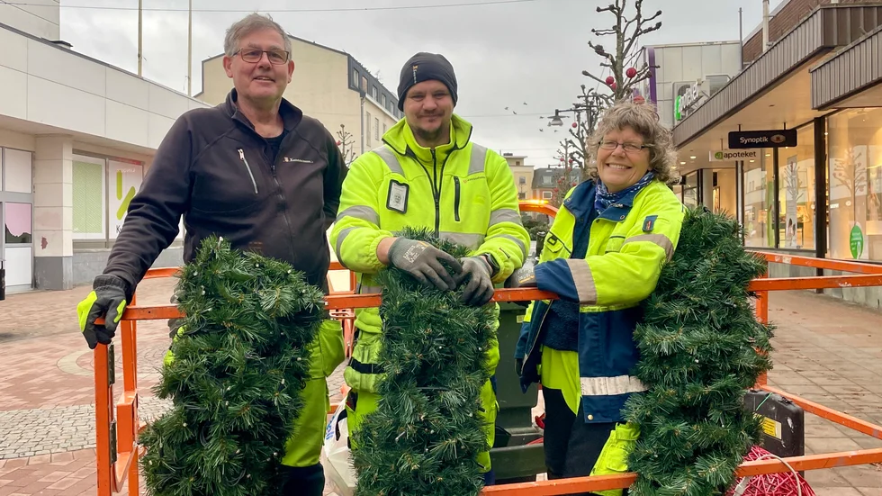 "Reaktionerna är bra. Folk tycker att det är fint", säger Henrik Gahn. Från vänster: Henrik Gahn, Allan Gustavsson och Rosa Koivisto.