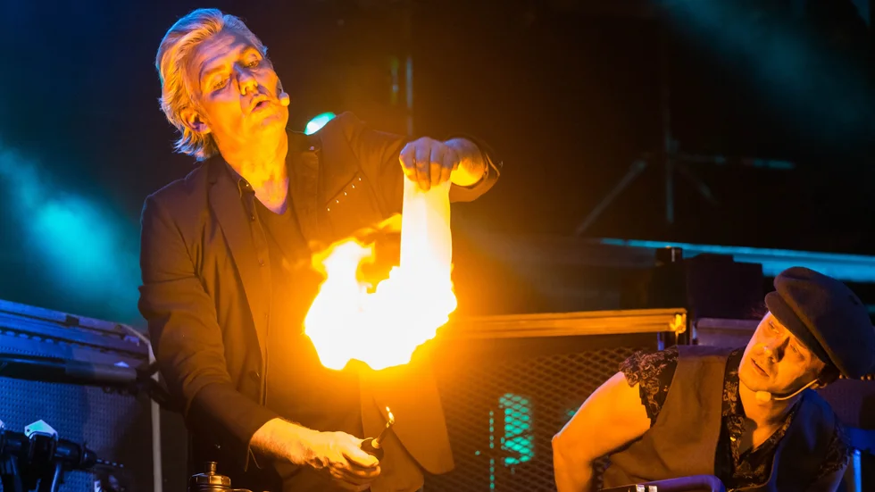 Joe Laberos show "Labero Inflame" kommer till Balderhallen på fredag. 