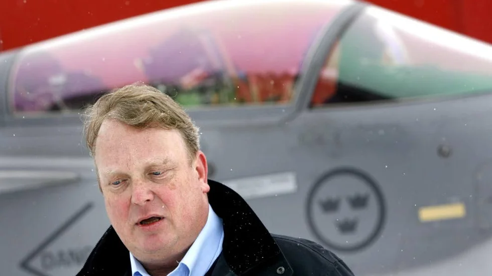 Tungt och sakligt. Mikael Odenberg - här fångad på bild som vid ett försvarsministerbesök i Luleå- har goda argument för starkare regeringar.