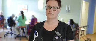 Sjuksköterska säger upp sig i protest