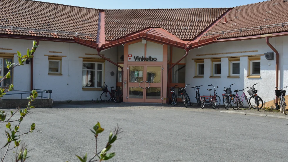 ”Som opposition arbetar vi i motvind när majoriteten stoppar huvudet i sanden när personalen är missnöjda med kommunen som arbetsgivare och fler flyttar från, än till, kommunen.”
