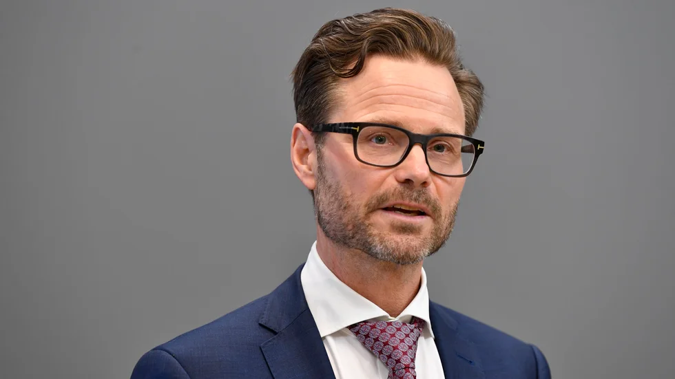 Eftertanke och kvalitet i lagstiftningsprocessen behöver vårdas. Justitierådet Stefan Johansson har bidragit till det. som utredare av frågor som så ofta hanterats slagordsmässigt, "kronvittnen" och "anonyma vittnen".  