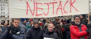 Norrbottningar i Stockholm för att manifestera mot vaccinpass • "Jättemycket folk och hög stämning" • Sågar smittskyddsläkarens argument
