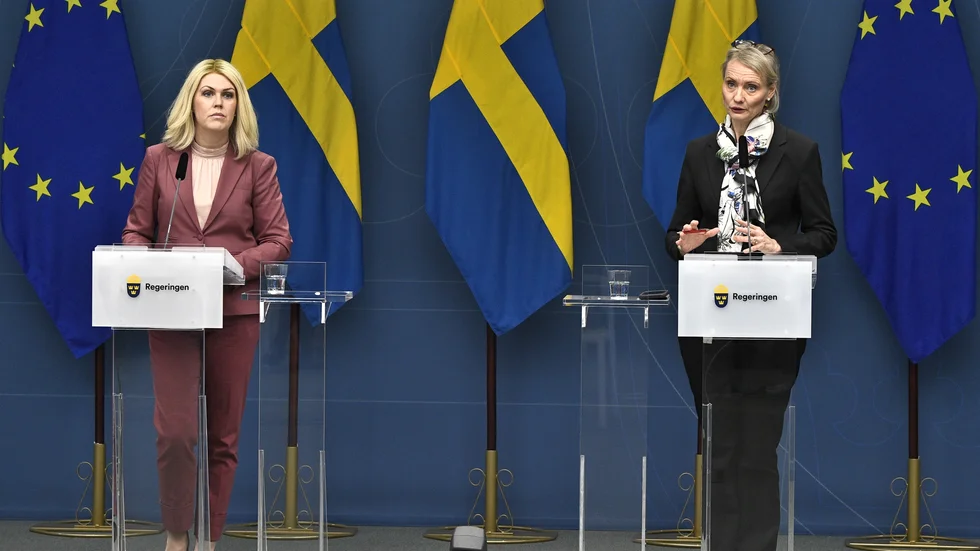 Socialminister Lena Hallengren (S) höll på onsdagen pressträff tillsammans med Folkhälsomyndighetens generaldirektör Karin Tegmark Wisell.