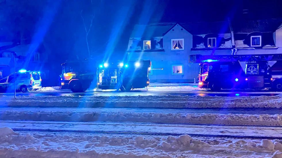 Räddningstjänsten på Finspångsvägen på tisdagskvällen.