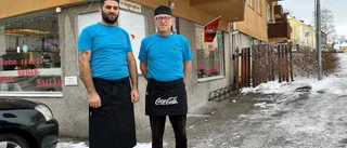Nya pizzeriaägare ärver hemligt såsrecept – och bygger ut: Kunder åker flera mil för den vita såsen