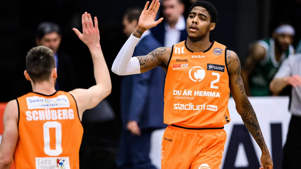 Terry Larrier var en av de stora guldhjältarna för Dolphins. Nu gör han succé i underligan till NBA och slog häromkvällen till med karriärens häftigaste insats – siffermässigt.