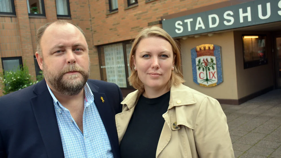 Moderaterna Jan R Andersson och Marie Nicholson lämnar Vimmerby för Kalmar i sommar. 