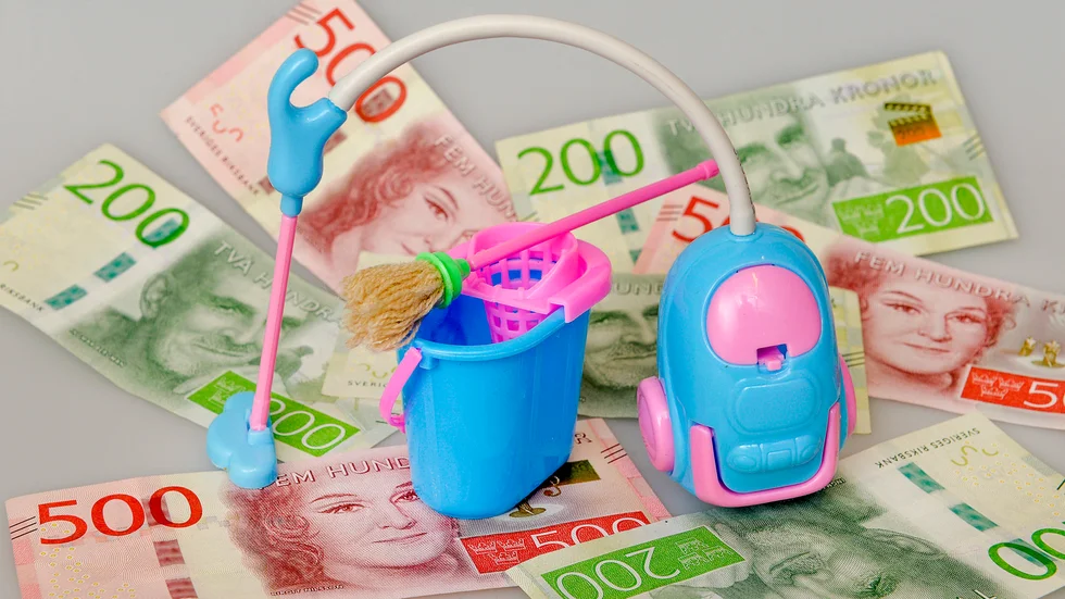 Bolaget, som bland annat var verksamt inom städbranschen, gick i konkurs 2019. Nu misstänks brott i samband med konkursen.