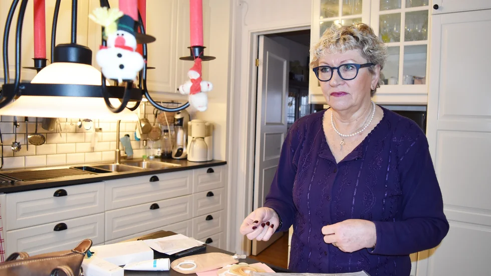 Fler organ påverkas. Lilian Lidgrens njurfunktion försämras på grund av det ändrade urinflödet. Den ena njuren har i dag bara 65 procents funktion. Foto: Ulrika Andersson.