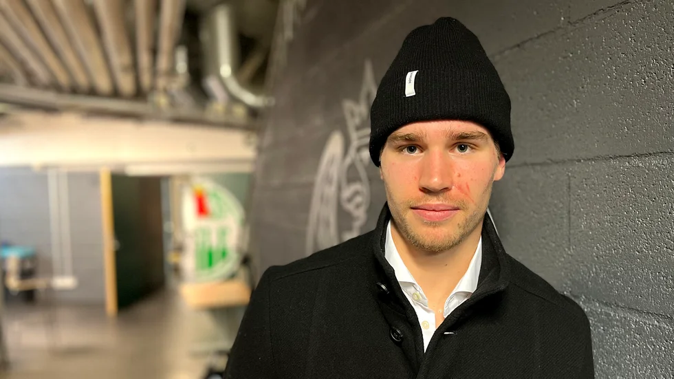 Det blev sex år i Skellefteå AIK för Albin Sundsvik, som sedan lämnade för spel i Rögle BK inför förra säsongen. Efter målsuccén i höstas har 23-åringen nu också redan slagit sitt personliga poängrekord i SHL.