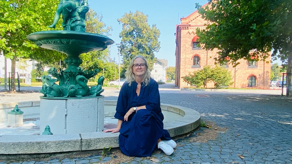 Annelie Jalmberger förlorade sin son Max i suicid för snart ett år sen. Nu är hon med och arrangerar ljusmanifestationen på Smörtorget tisdagen den 10 september, och startar stödgrupper för anhöriga tillsammans med Ann Ravinale, vars man tog sitt liv.