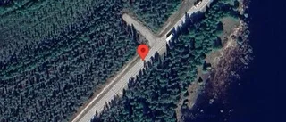 Stopp i ett körfält på grund av stillastående fordon på väg 99