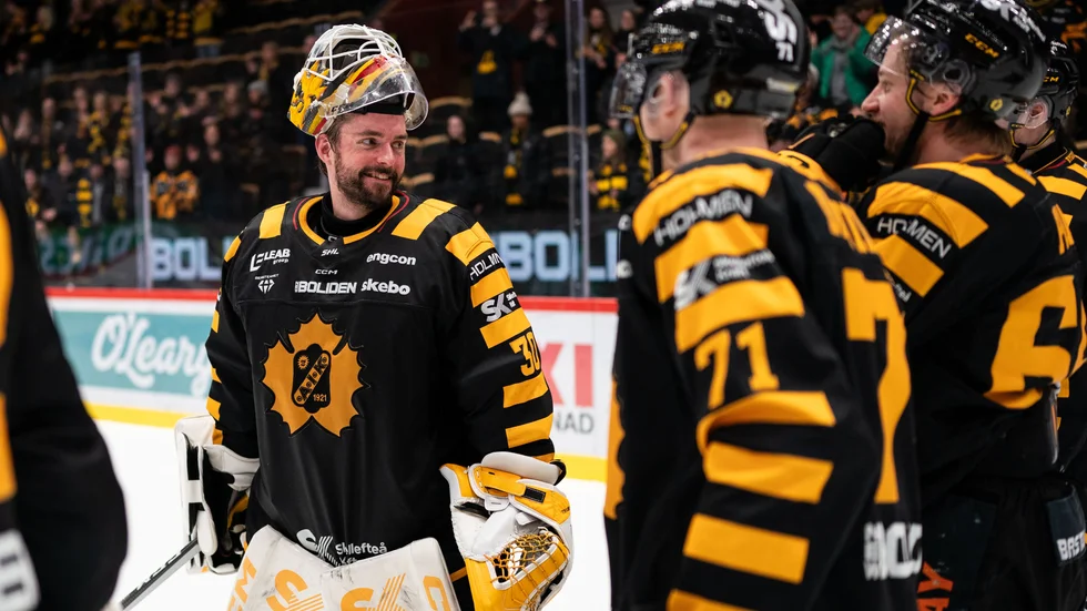 Lindvall räddade 32 av 33 skott när AIK utklassade Frölunda. 