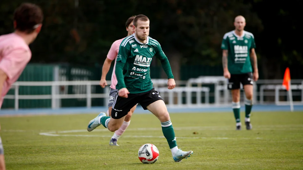 Edwin Nore gjorde ett vasst inhopp i mot Karlberg. 