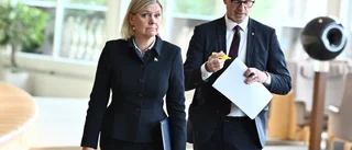 S: "Rättvis" skattesänkning och höjt barnbidrag