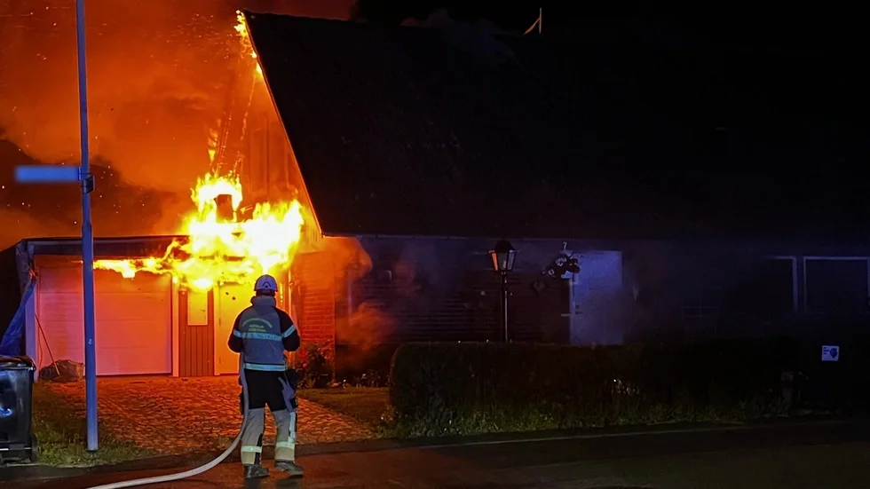 Ett elfel i uterummet, kopplat till vitvaror, misstänks ha varit orsaken till den omfattande villabranden på Slåttervägen i augusti.
