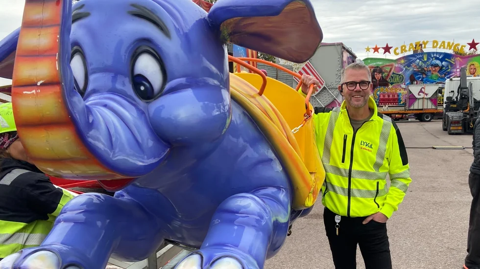 Marknadsgeneralen Magnus Löfberg, IK Viljan, gjorde en inspektionsrunda på tivoliområdet.