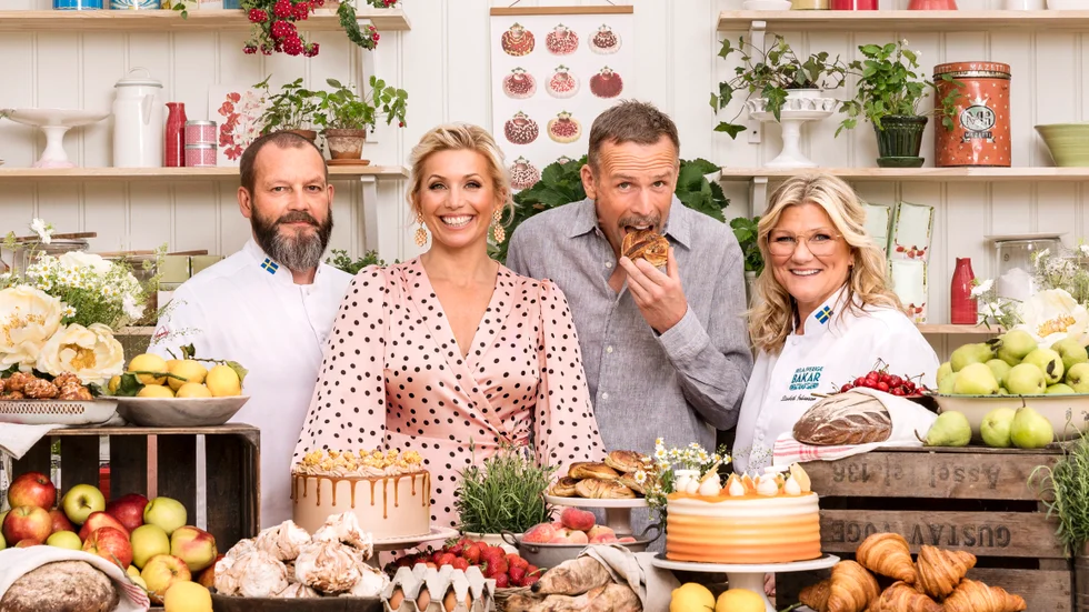 Johan Sörberg, Tina Nordström, Johan Östling och Elisabeth Johansson har rattat "Hela Sverige bakar" de senaste säsongerna. Arkivbild.