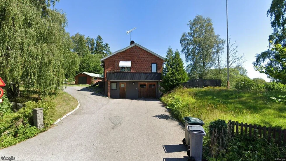Lågarövägen 2