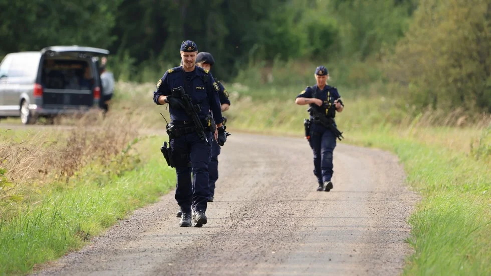 Polisen lyckades till slut övermanna den misstänkta mannen.