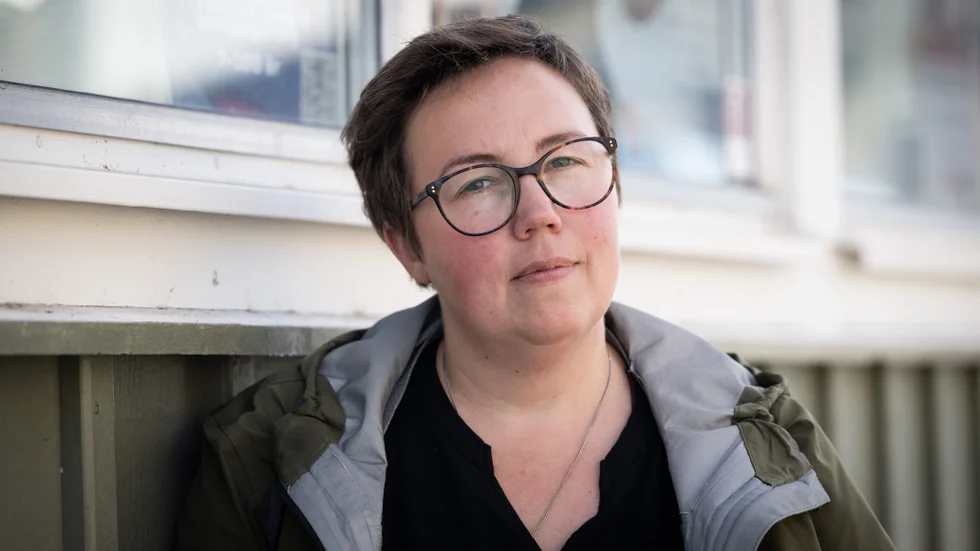 ABF Piteå anordnar ett panelsamtal om dövblindas situation, men trots upprepade förfrågningar vägrar kommunens representanter att delta. Isabell Dahlin, verksamhetsutvecklare på ABF, tycker det är tråkigt. "Då är det ju svårt att ge en rättvis bild av sakfrågan", säger hon.