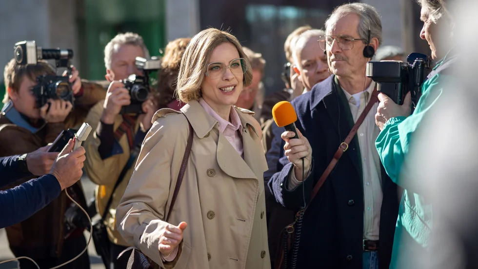 Malin Crépin gör rollen som Margaretha af Ugglas, syster till Jan Stenbeck, i den hyllade TV-serien "Stenbeck" på SVT.