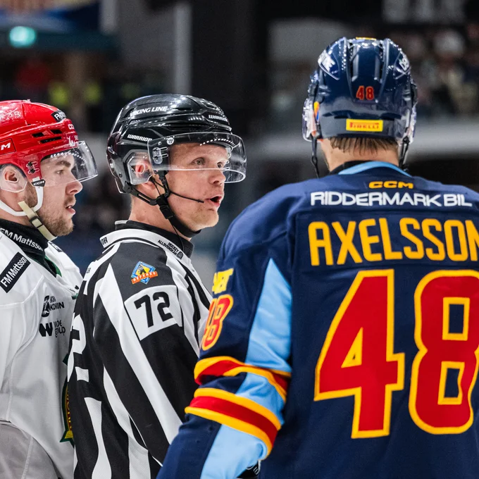 Gustav Salmi-Lilja och Dick Axelsson har haft heta ordväxlingar under lagens möten i Hockeyallsvenskans slutspel.