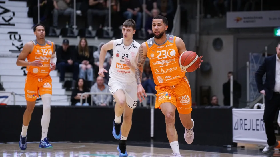 Marcus Tyus stukade fot märktes inte av i matchen mot Högsbo under fredagskvällen. Han stod för 20 poäng för hemmalaget. 